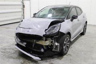 krockskadad bil auto Ford Puma  2021/1