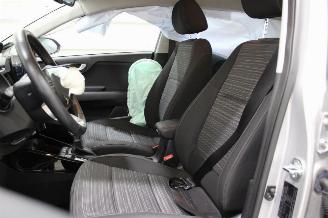 Kia Stonic  picture 11