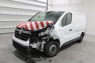 krockskadad bil auto Renault Trafic  2023/4