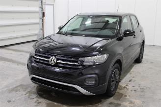 krockskadad bil auto Volkswagen T-Cross  2019/12