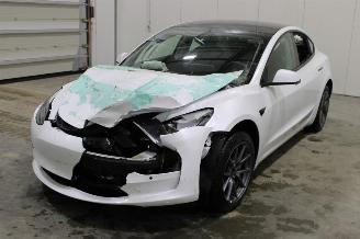 krockskadad bil auto Tesla Model 3  2022/2
