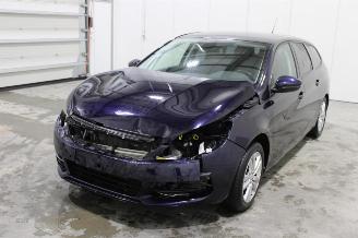 Damaged car Peugeot 308  2018/12