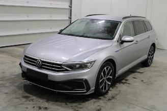 krockskadad bil auto Volkswagen Passat  2023/8