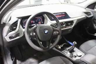 BMW 1-serie 116 picture 10