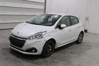 Auto incidentate Peugeot 208  2019/12