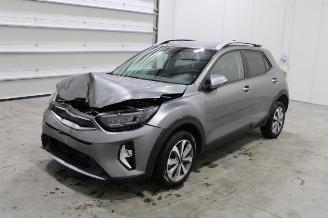 krockskadad bil auto Kia Stonic  2025/8