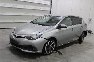 uszkodzony samochody osobowe Toyota Auris  2016/12