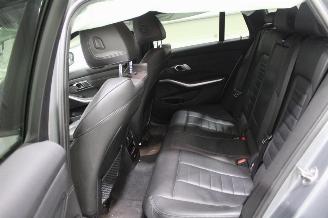 BMW 3-serie 330 picture 11