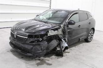 krockskadad bil auto Renault Austral  2024/2