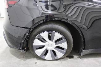 Tesla Model Y  picture 8