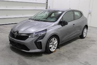 krockskadad bil auto Renault Clio  2024/2