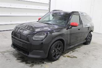 Damaged car Mini Cooper _COUNTRYMAN 2024/8
