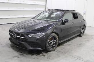 demontáž osobní automobily Mercedes Cla-klasse CLA 2023/11