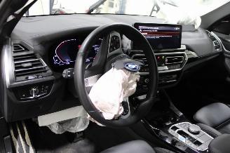 BMW iX3  picture 10