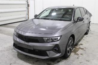 Damaged car Opel Astra  2025/4