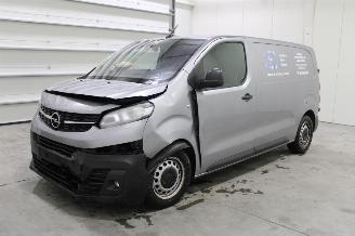 Damaged car Opel Vivaro  2021/10