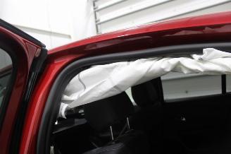 Peugeot 208  picture 22