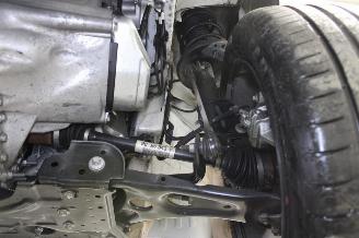 Peugeot 208  picture 19