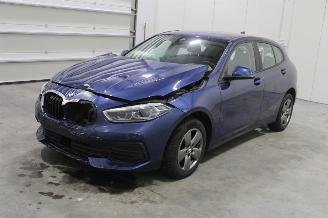 Vaurioauto  passenger cars BMW 1-serie 116 2023/3