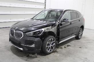 damaged passenger cars BMW X1  2021/5