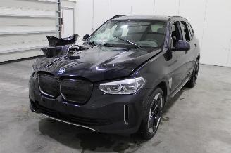 krockskadad bil auto BMW iX3  2021/8