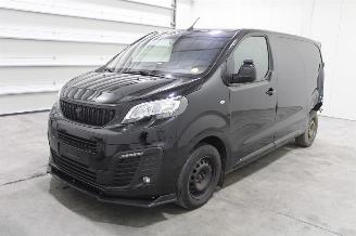 krockskadad bil auto Peugeot Expert  2020/11