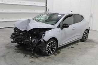 Auto incidentate Renault Clio  2023/9