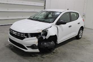 uszkodzony samochody osobowe Dacia Sandero  2025/11