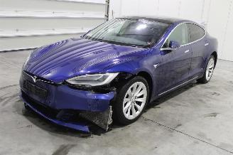 Salvage car Tesla Model S  2016/12