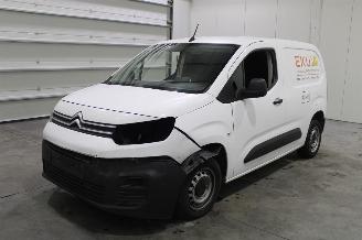 uszkodzony samochody osobowe Citroën Berlingo  2021/9
