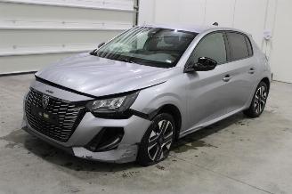 Damaged car Peugeot 208  2024/2