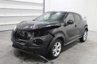Damaged car Nissan Juke  2020/6