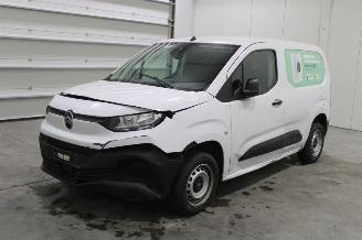 uszkodzony samochody osobowe Citroën Berlingo  2025/1