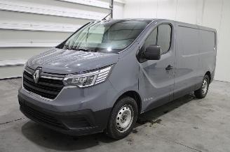 krockskadad bil auto Renault Trafic  2023/11