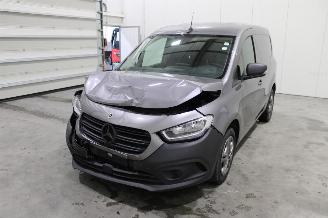 krockskadad bil auto Mercedes Citan  2023/1