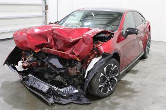 krockskadad bil auto Mazda 6e  2025/9
