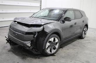damaged passenger cars Ford Explorer  2026/2