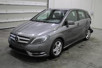 Avarii autoturisme Mercedes B-klasse B 180 2013/9