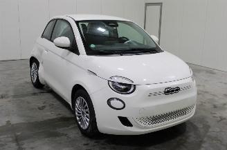 Fiat 500E  picture 2