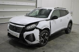 Voiture accidenté Peugeot 2008  2023/12