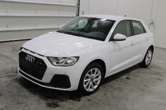 krockskadad bil auto Audi A1  2025/7
