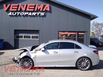Vrakbiler auto Mercedes A-klasse A Limousine (177.1), Sedan, 2018 / 2026 2.0 A-250 Turbo 16V Mild Hybrid 4Matic 2024/12