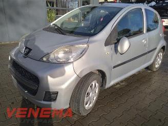Vrakbiler auto Peugeot 107 107, Hatchback, 2005 / 2014 1.0 12V 2011/6