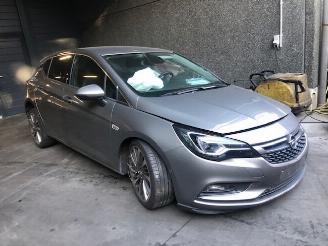 Sloopauto Opel Astra Astra K - 1600CC - 100KW EURO6B 2016/4