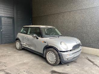 Sloopauto Mini One One/Cooper (R50) Hatchback 2001 / 2007 1.6 16V One Hatchback  Benzine 1.598cc 66kW (90pk) FWD 2002/3