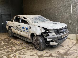 Coche siniestrado Ford Ranger Ranger Pick-up 2018 3.2 TDCi 20V 4x4 Pick-up  Diesel 3.198cc 147kW 2018/11