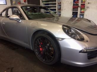 Salvage car Porsche 911 GTS (991) Coupé 2015 3.8 24V Carrera GTS Coupe 2Dr Benzine 3.800cc 316kW (430pk) RWD 2015/1
