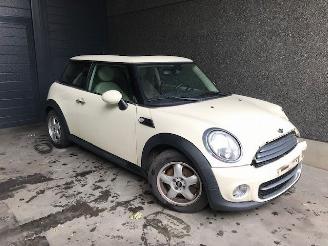 Sloopauto Mini Cooper (R56) Hatchback 2006 / 2013 1.6 Cooper D 16V Hatchback  Diesel 1.598cc 82kW (111pk) FWD 2011/1