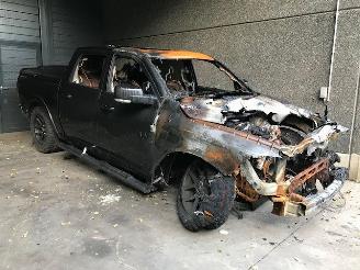 Auto da rottamare Dodge Ram 1500 Crew Cab (DS/DJ/D2) Pick-up 2017 5.7 Hemi V8 4x4 Pick-up  Benzine 5.654cc 295kW 2017/5