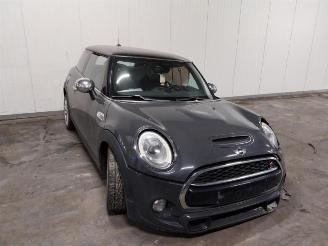 Salvage car Mini Cooper S Mini (F56), Hatchback 3-drs, 2013 2.0 16V Cooper S 2015/4